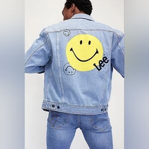 Extremely Rare Hard To Find Lee x Smiley Denim Jacket Light Blue 2022 Size Large